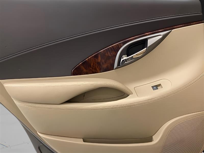 Buick LaCrosse Premium Package 3, w/Leather 2012