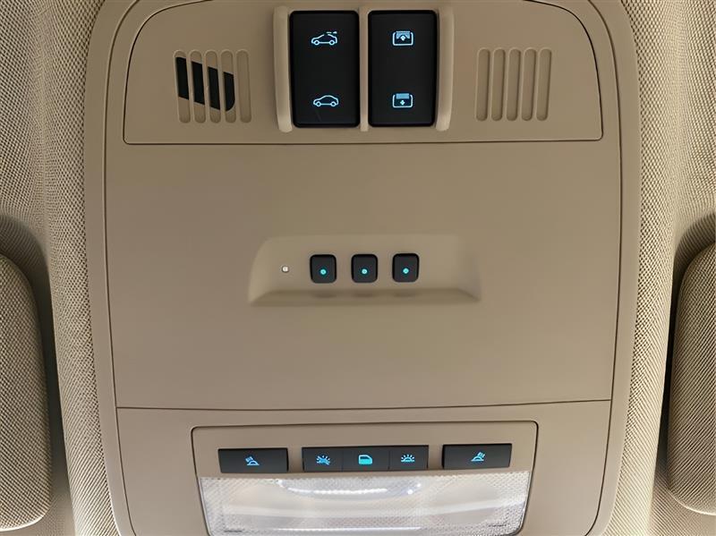 Buick LaCrosse Premium Package 3, w/Leather 2012