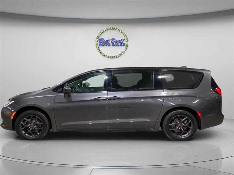 Chrysler Pacifica Touring Plus 2018