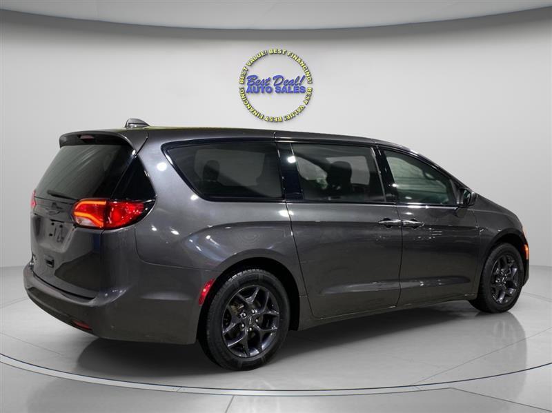 Chrysler Pacifica Touring Plus 2018