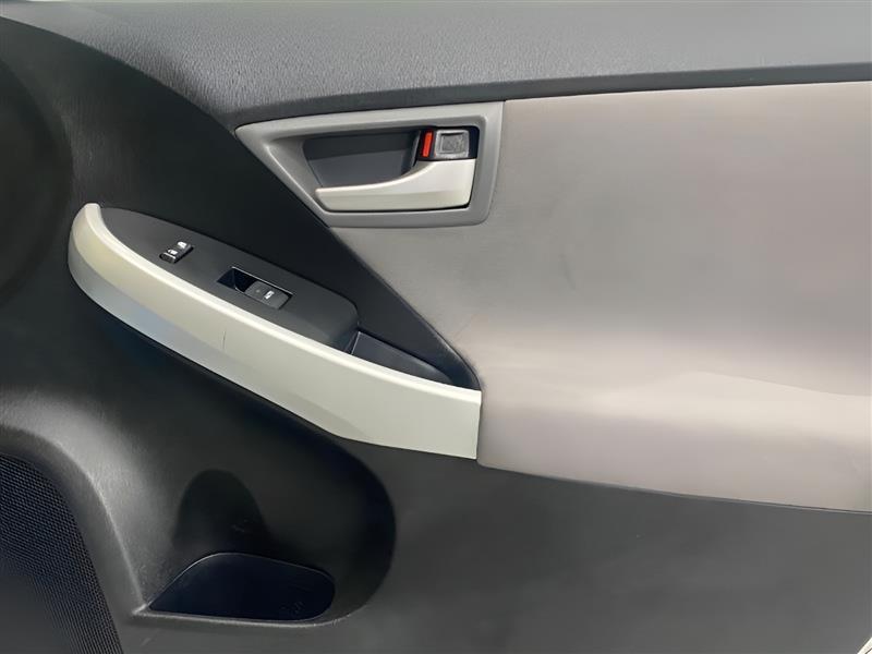 Toyota Prius Four 2015