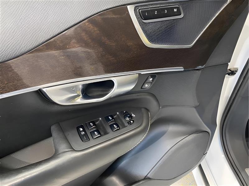 Volvo XC90 T6 Momentum AWD 2017