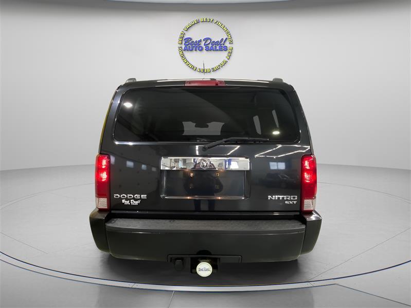 Dodge Nitro SXT 4WD 2010