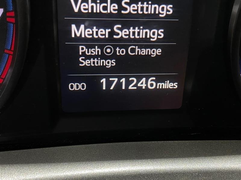 2017 Toyota RAV4 XLE - Photo 11