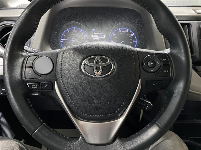 2017 Toyota RAV4 XLE - Photo 12