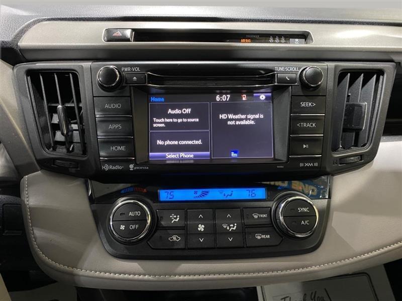 2017 Toyota RAV4 XLE - Photo 16