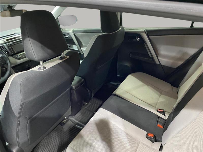 2017 Toyota RAV4 XLE - Photo 18