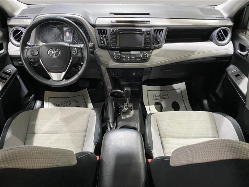 2017 Toyota RAV4 XLE - Photo 19