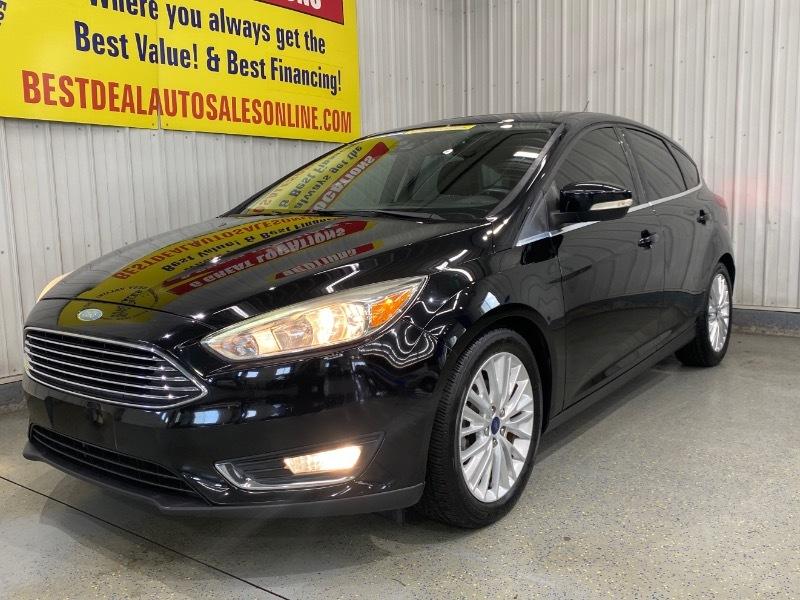 2017 Ford Focus Titanium 4DR Hatchback