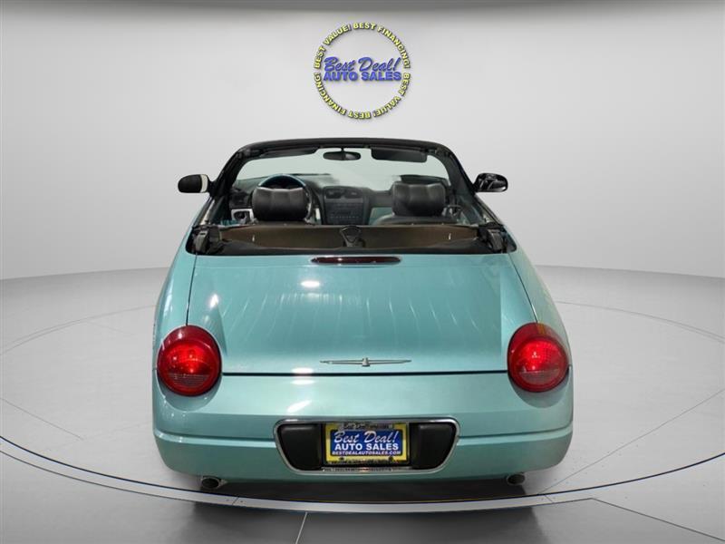 Ford Thunderbird Deluxe 2002