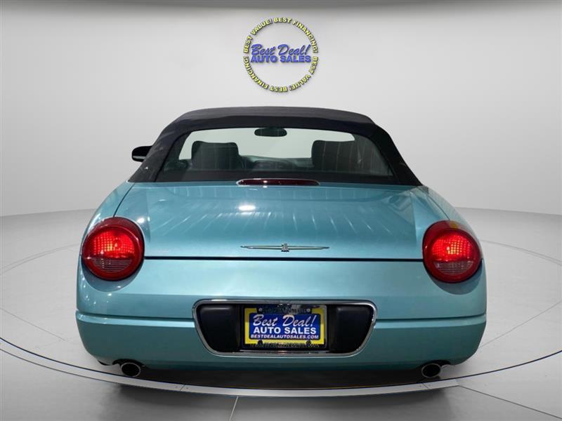 Ford Thunderbird Deluxe 2002