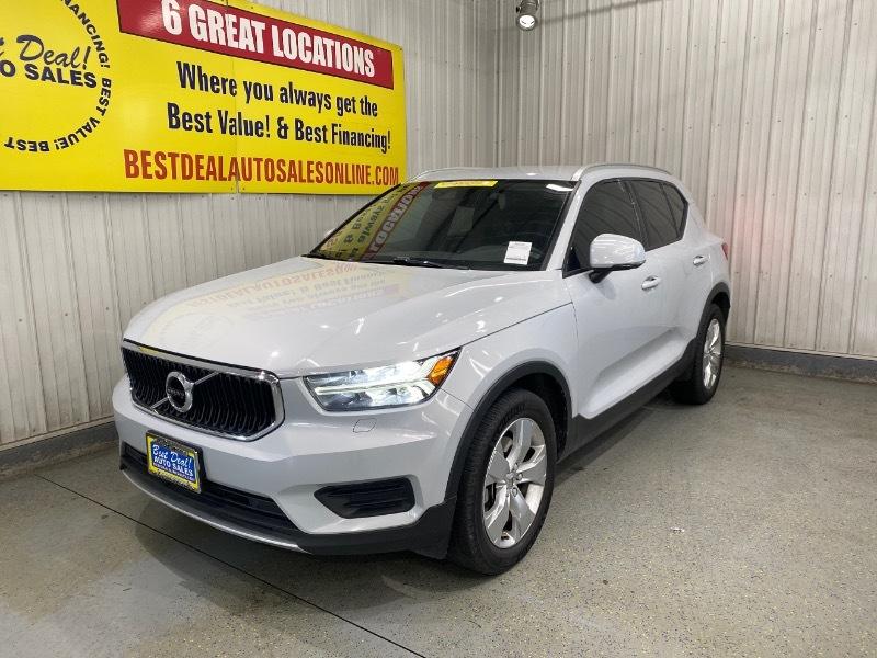 2022 Volvo XC40 T5 Momentum AWD 4dr suv