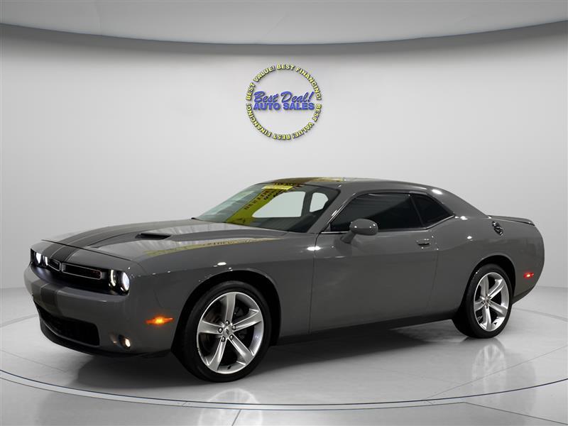 2018 Dodge Challenger R/T's photo