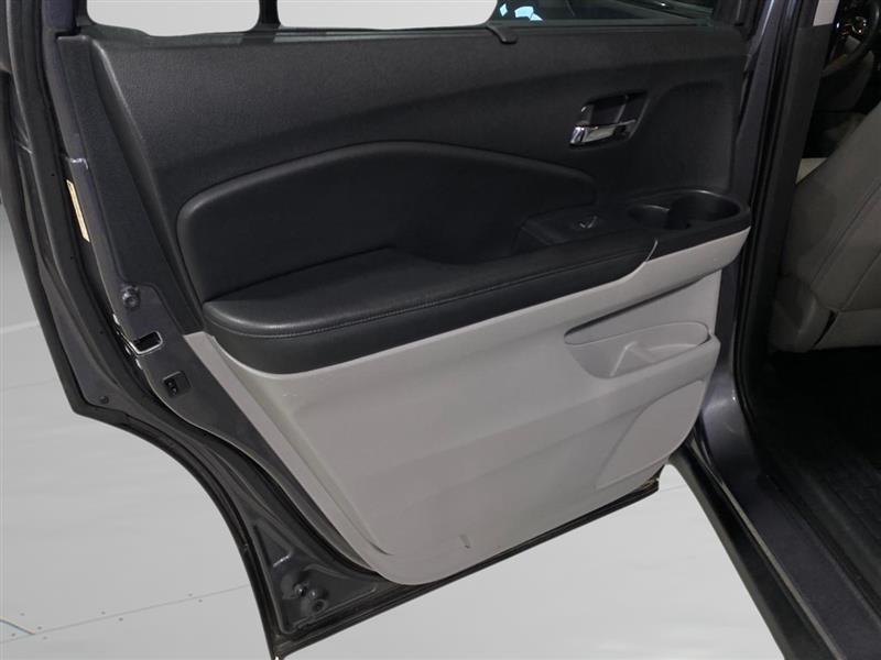 Honda Pilot Touring 2WD 2016