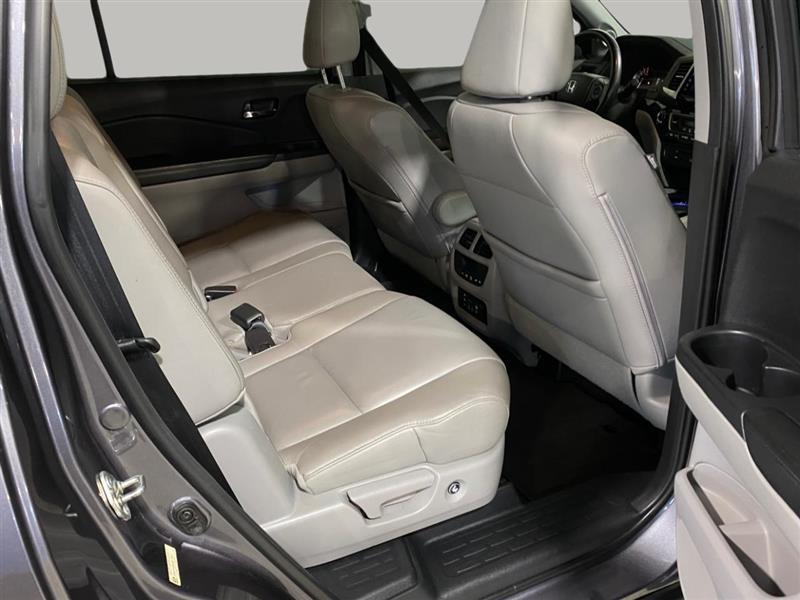 Honda Pilot Touring 2WD 2016