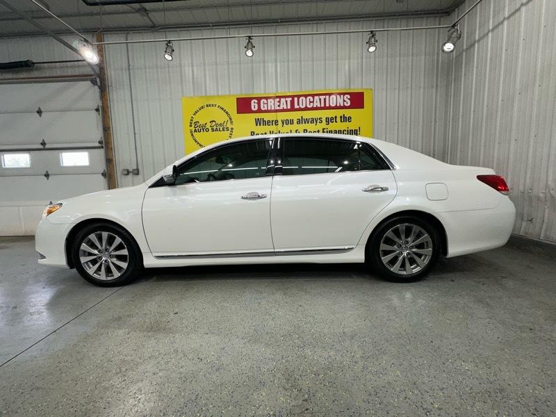 Toyota Avalon Base 2011
