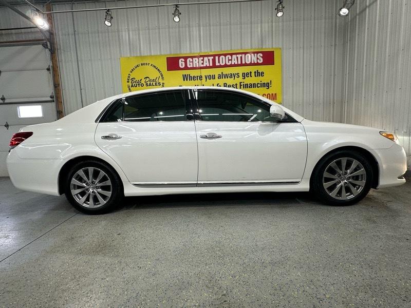 Toyota Avalon Base 2011