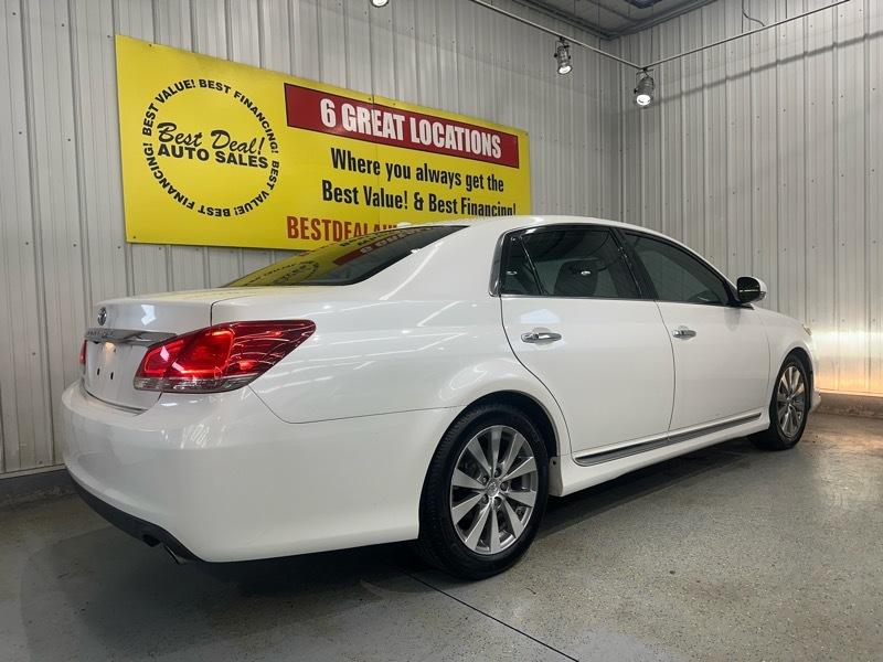 Toyota Avalon Base 2011
