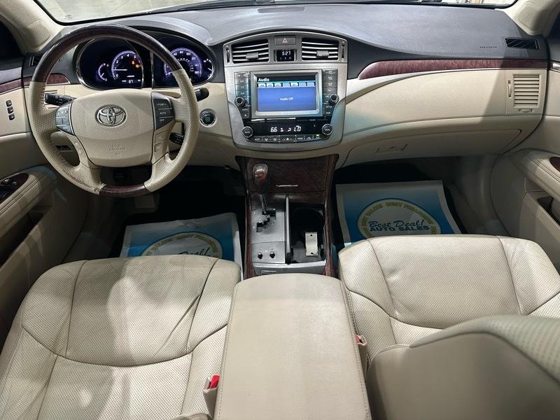 Toyota Avalon Base 2011