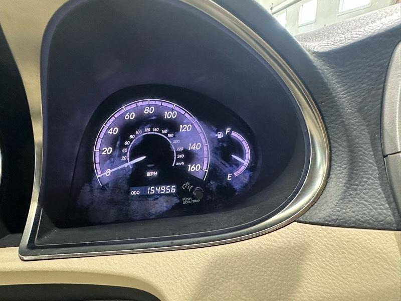 Toyota Avalon Base 2011