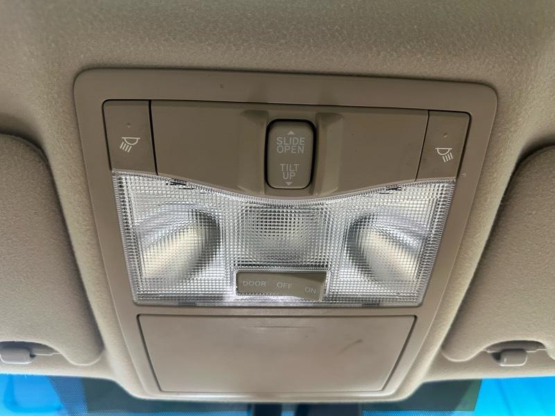 Toyota Avalon Base 2011