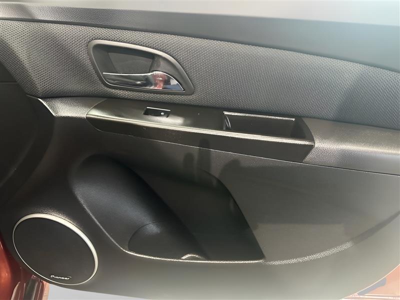 Chevrolet Cruze 1LT 2012