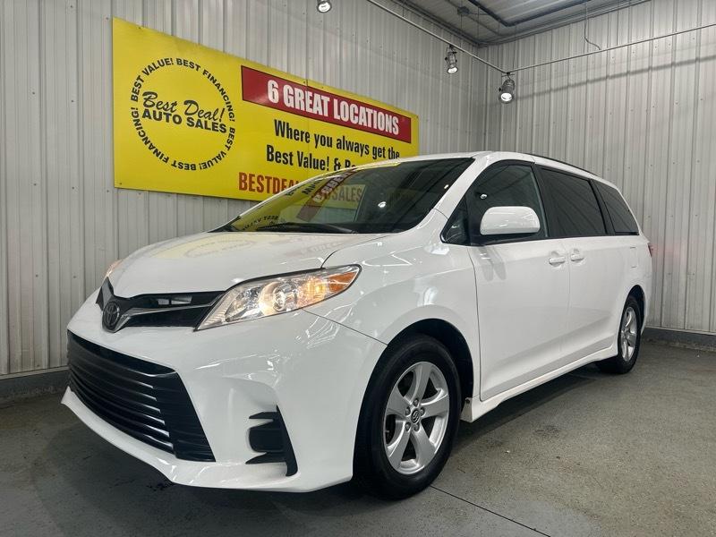 2019 Toyota Sienna LE 8-Passenger