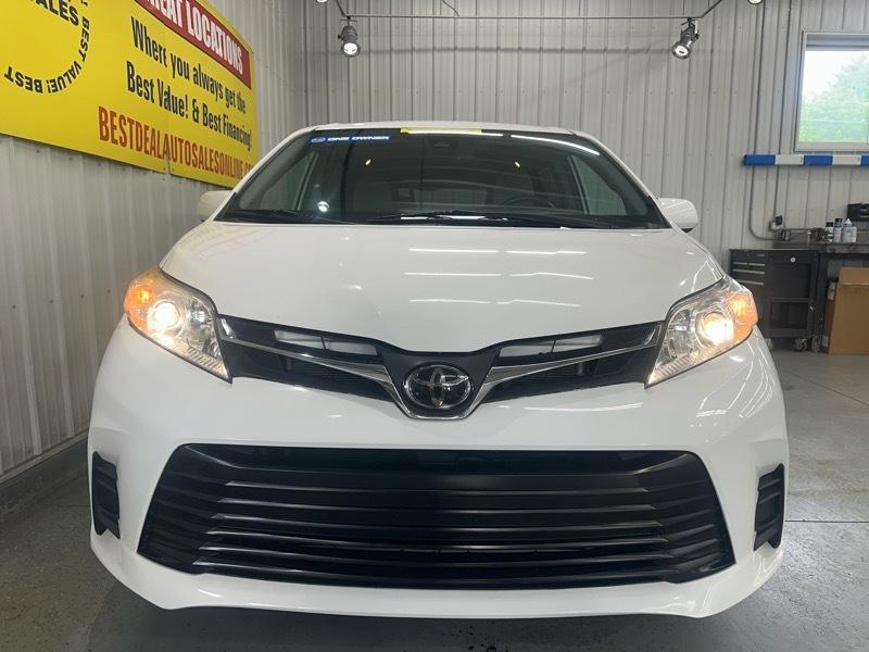 Toyota Sienna LE 8-Passenger 2019