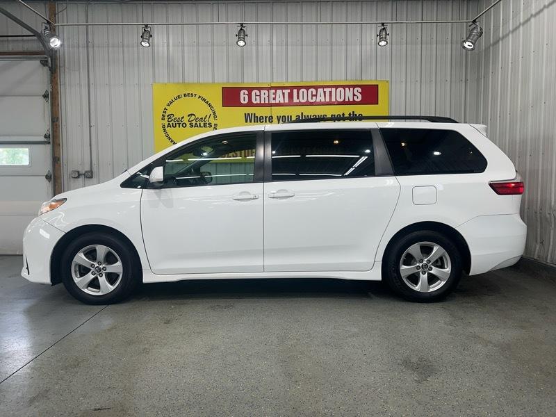 Toyota Sienna LE 8-Passenger 2019