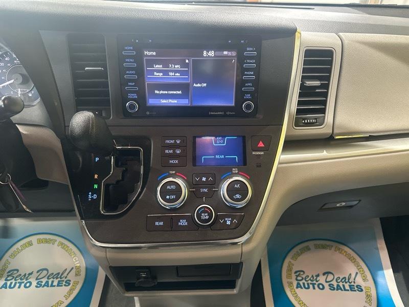 Toyota Sienna LE 8-Passenger 2019