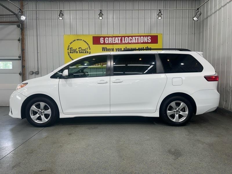 Toyota Sienna LE 8-Passenger 2019