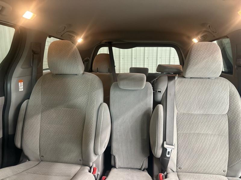 Toyota Sienna LE 8-Passenger 2019