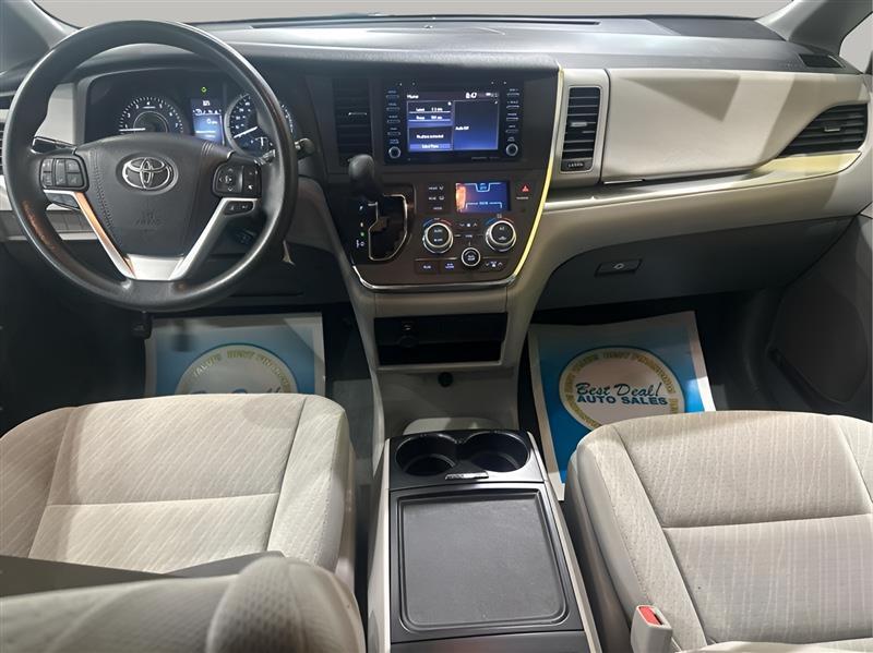 Toyota Sienna LE 8-Passenger 2019