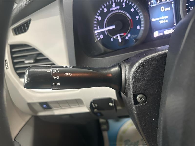 Toyota Sienna LE 8-Passenger 2019
