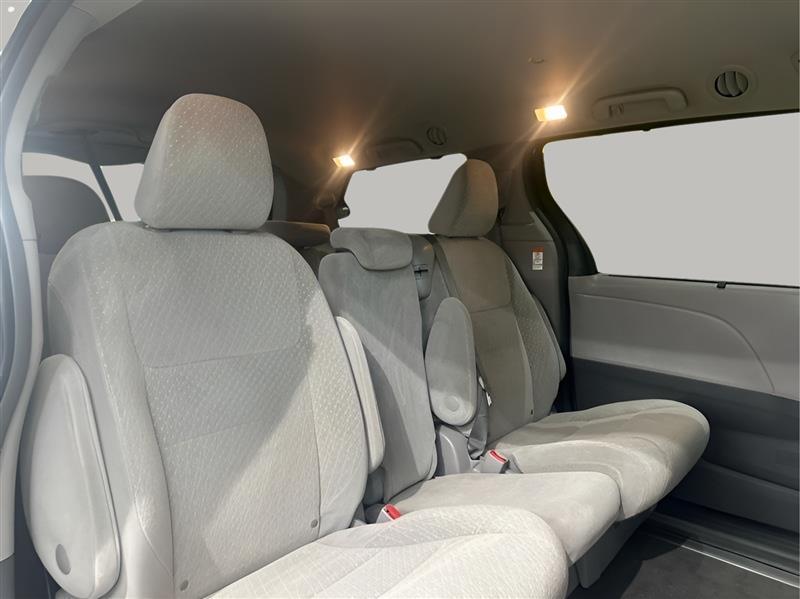 Toyota Sienna LE 8-Passenger 2019