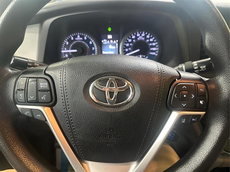 Toyota Sienna LE 8-Passenger 2019
