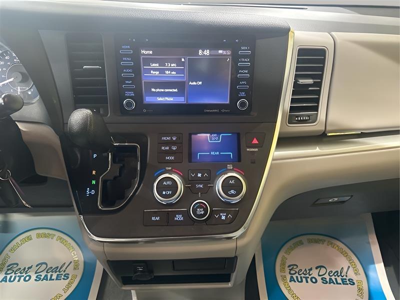 Toyota Sienna LE 8-Passenger 2019