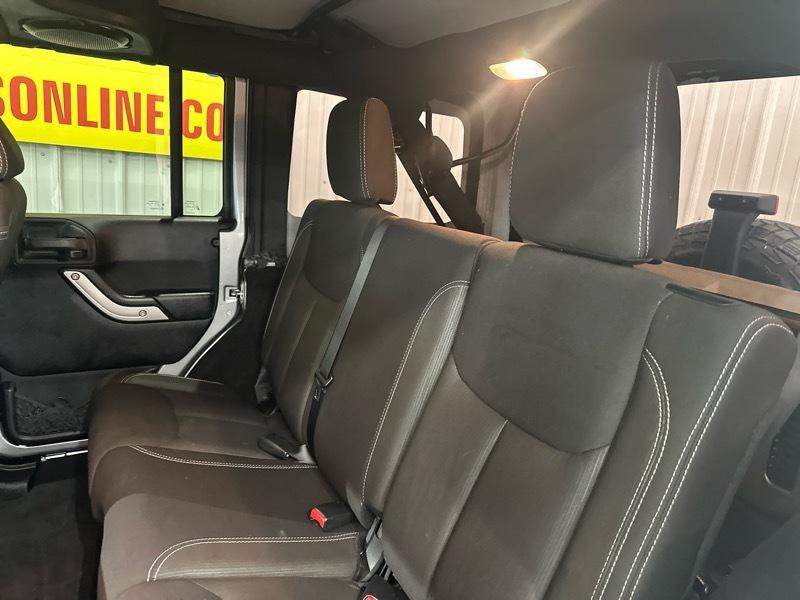 Jeep Wrangler Unlimited Sahara 4WD 2014