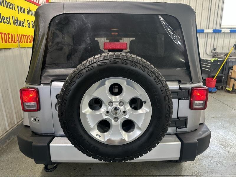 Jeep Wrangler Unlimited Sahara 4WD 2014