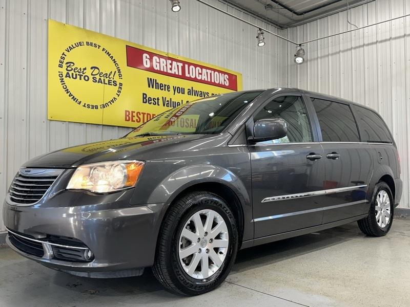 2016 Chrysler Town & Country Touring