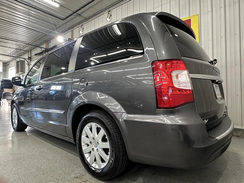 Chrysler Town & Country Touring 2016