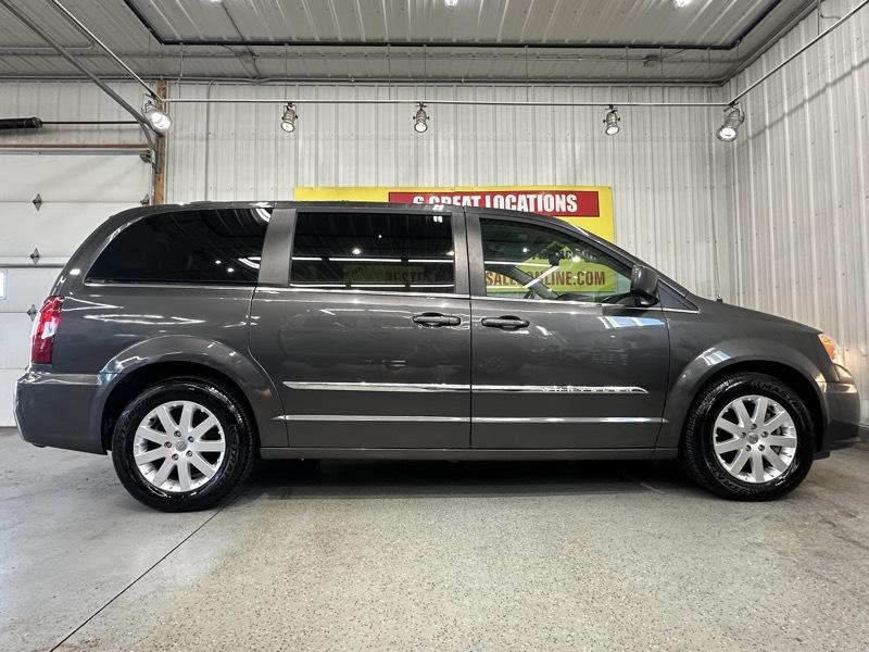 Chrysler Town & Country Touring 2016