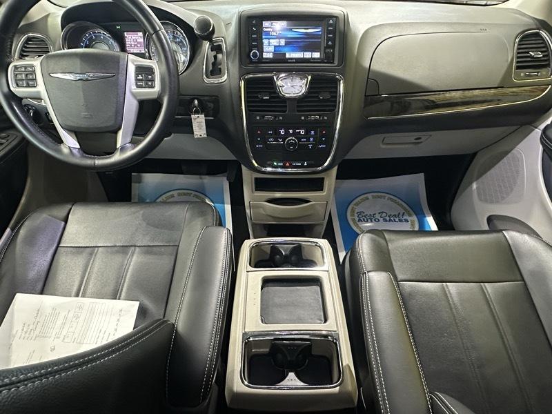 Chrysler Town & Country Touring 2016