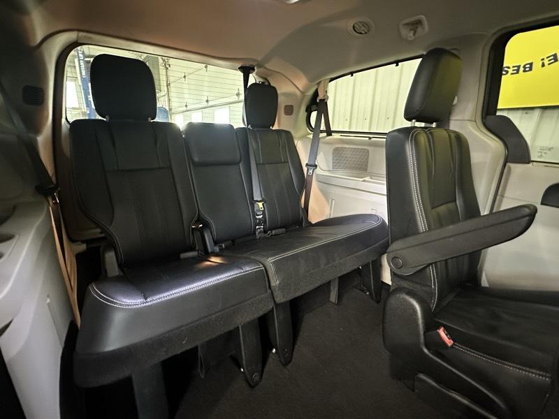 Chrysler Town & Country Touring 2016