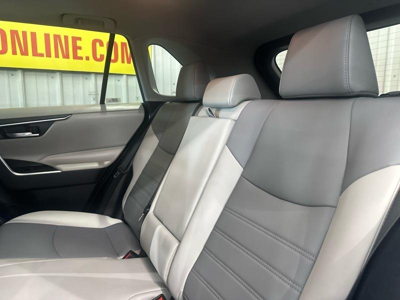 Toyota RAV4 XLE Premium AWD 2019