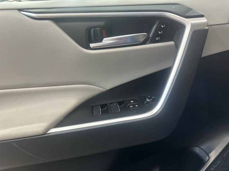 Toyota RAV4 XLE Premium AWD 2019
