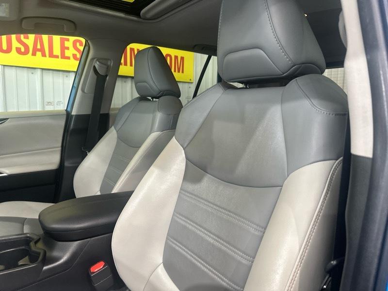 Toyota RAV4 XLE Premium AWD 2019