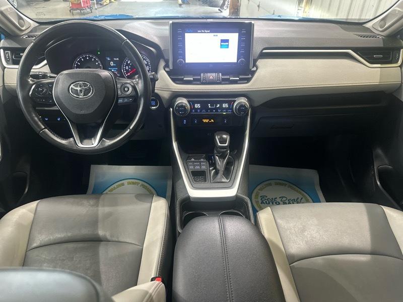 Toyota RAV4 XLE Premium AWD 2019