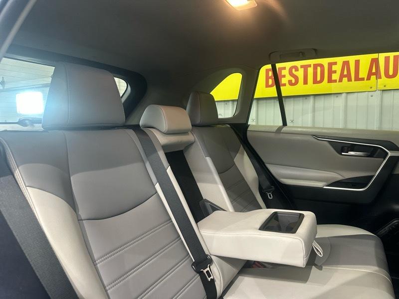 Toyota RAV4 XLE Premium AWD 2019
