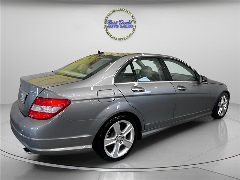 Mercedes-Benz C-Class C300 4MATIC Sport 2011